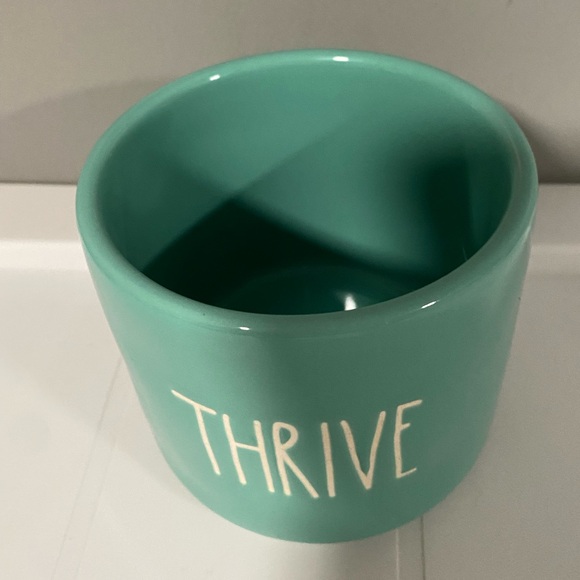 RAE DUNN “ THRIVE “ Mini Planter Pot - Picture 3 of 3